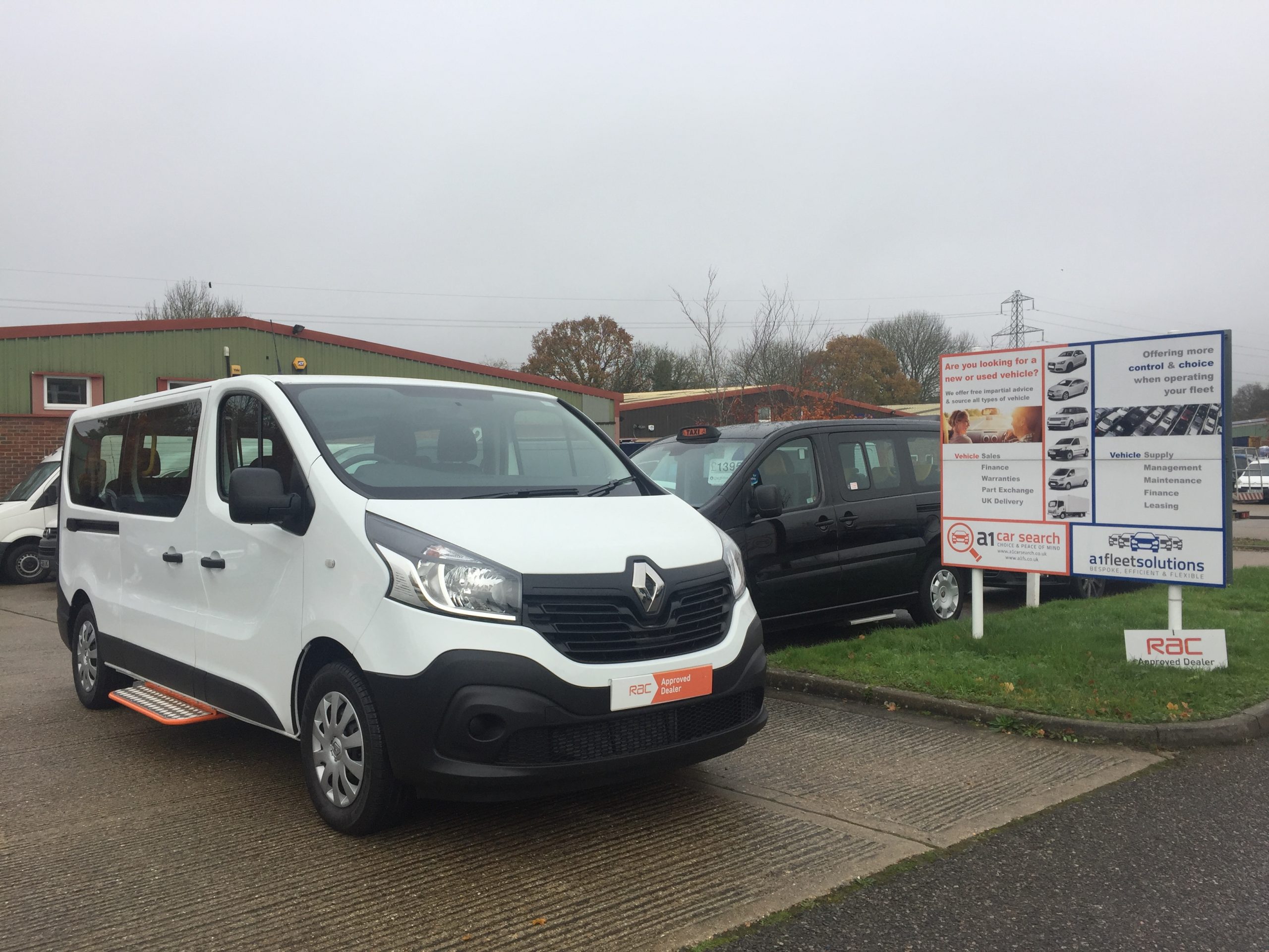 New Taxi Renault Trafic Business 125 LL29 LWB, M1 Hackney Carriage Conversion £20,166.67 + VAT + RFL